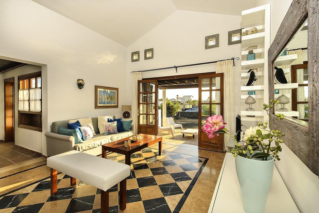 Los Charcones Vivienda Vacacional Playa Blanca  Exterior foto